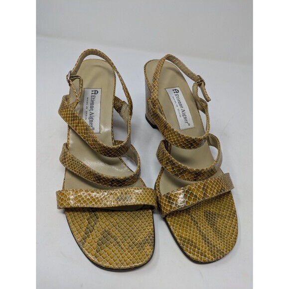 Etienne Aigner Charm Snakeskin Embossed Leather Wedges Gold Tan Sandals 9.5M - Picture 2 of 8